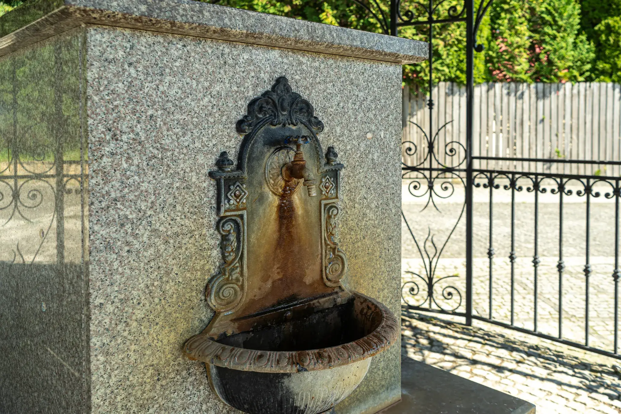 Muszyna rynek zrodlo Anna kamienne ujscie wody